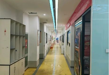 班加罗尔中心曾用名：金领时代大厦